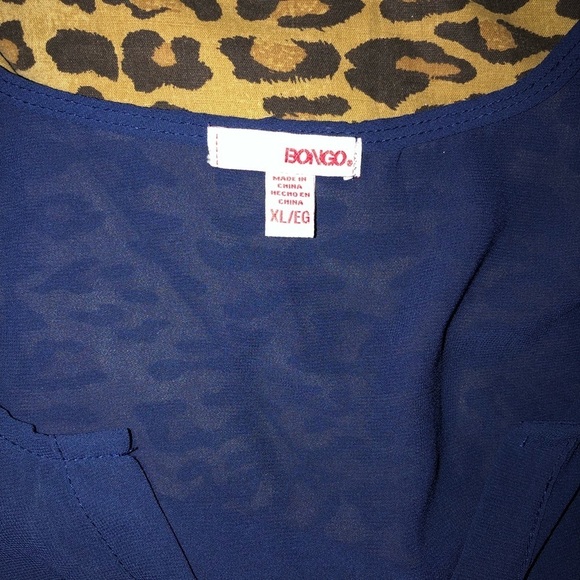 bongo XL Blue sheer short sleevefront pocket w/ studs - Picture 3 of 8
